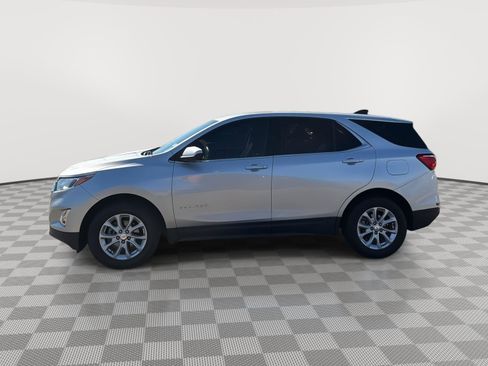 Used 2020 Chevrolet Equinox LT image 2