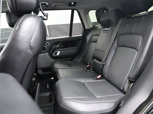 Used 2018 Land Rover Range Rover HSE image 11