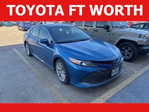 Used 2020 Toyota Camry XLE image 1