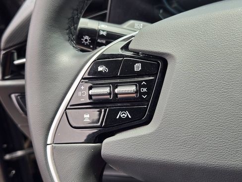 Used 2025 Kia Niro EX FWD image 23