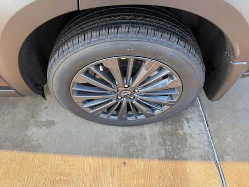 New 2026 Nissan Pathfinder SL w/ SL Premium Package FWD image 9
