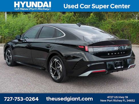 Used 2024 Hyundai Sonata SEL w/ Convenience Package FWD image 3