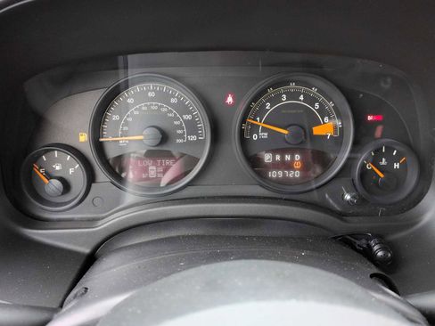 Used 2014 Jeep Patriot Latitude w/ Freedom Edition Package image 34