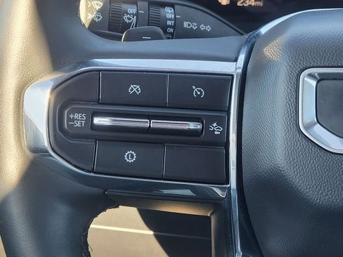 Used 2025 GMC Acadia Elevation FWD image 27