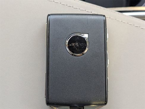 New 2026 Volvo XC60 B5 Plus w/ Protection Package Premier image 32