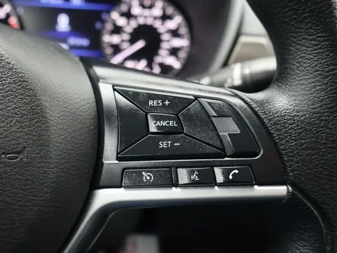 Used 2025 Nissan Altima 2.5 SV FWD image 22