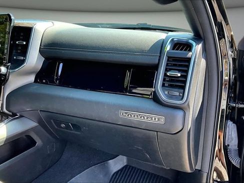 Used 2025 RAM 1500 Laramie w/ Night Edition AWD/4WD image 27