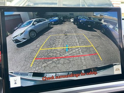 Used 2024 Toyota Tacoma TRD Sport image 16