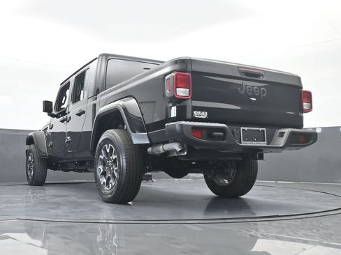 Used 2024 Jeep Gladiator Sport w/ Premium Package image 58