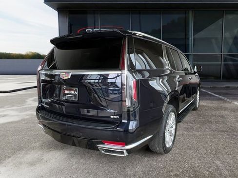 Used 2023 Cadillac Escalade Premium Luxury AWD/4WD image 4