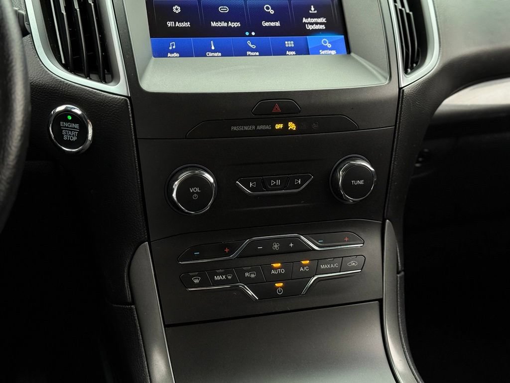 Used 2020 Ford Edge SE w/ Cargo Accessory Package FWD image 21
