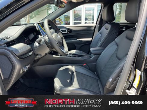 New 2026 Jeep Compass Latitude AWD/4WD image 3