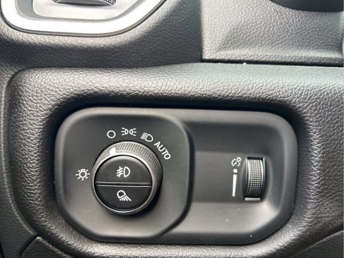 Certified 2025 RAM 1500 Big Horn image 15