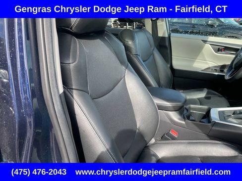 Used 2021 Toyota RAV4 XLE w/ Convenience Package AWD/4WD image 20