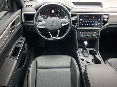 Used 2020 Volkswagen Atlas Cross Sport SE AWD/4WD image 2