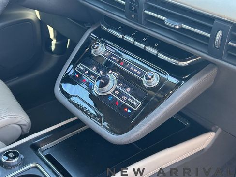 Used 2020 Lincoln Corsair Reserve w/ Equipment Group 202A AWD/4WD image 11