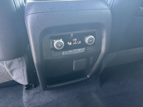 Certified 2026 GMC Acadia Elevation w/ Elevation Premium Package FWD image 19
