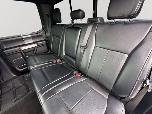 Used 2020 Ford F150 Lariat image 32