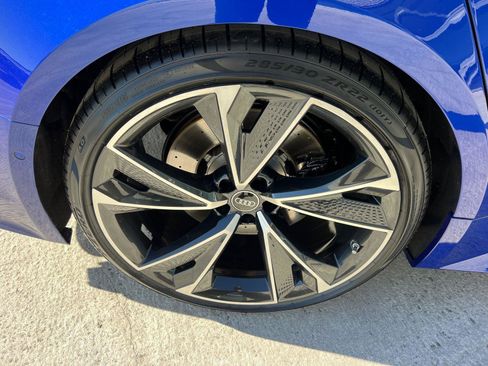 Used 2022 Audi RS 7 Sportback w/ Black Optic Package image 17