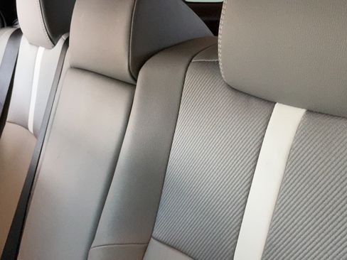 Used 2025 Toyota Camry SE w/ Convenience Package FWD image 28