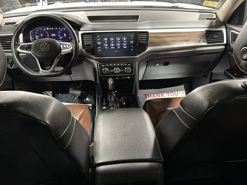 Used 2021 Volkswagen Atlas SEL Premium image 17