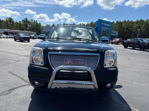 Used 2014 GMC Yukon Denali image 8
