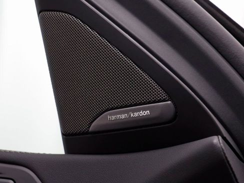 New 2026 BMW X6 xDrive40i w/ Climate Comfort Package image 7