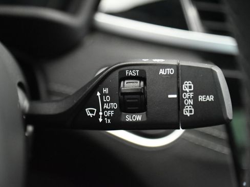 Used 2022 BMW X2 xDrive28i w/ Convenience Package AWD/4WD image 33