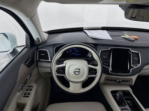 Used 2023 Volvo XC90 B6 Plus w/ Protection Package Premier image 23