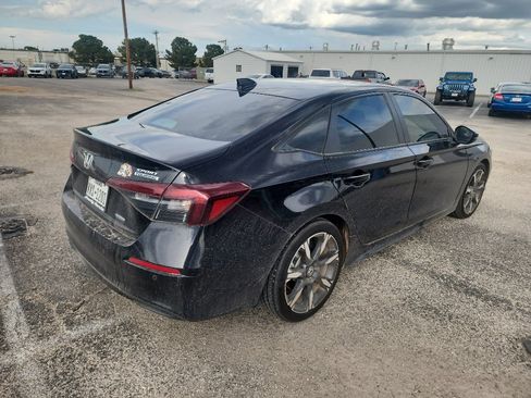 Used 2025 Honda Civic Sport image 3