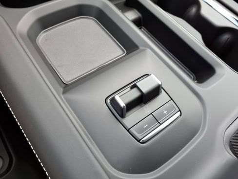 New 2026 GMC Sierra 2500 AT4X AWD/4WD image 37