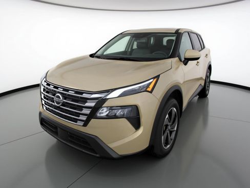 Used 2025 Nissan Rogue SV image 3