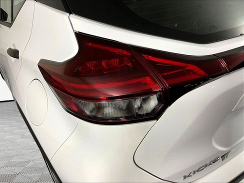 Used 2024 Nissan Kicks S FWD image 23