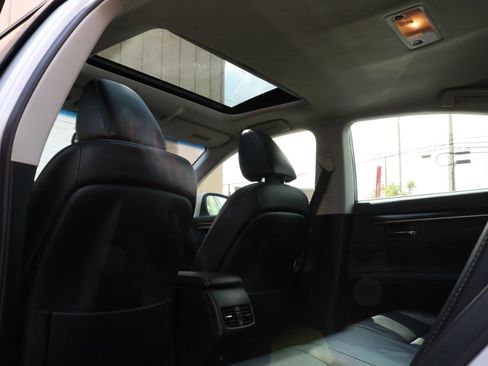 Used 2014 Lexus ES 350 w/ Luxury Package FWD image 44