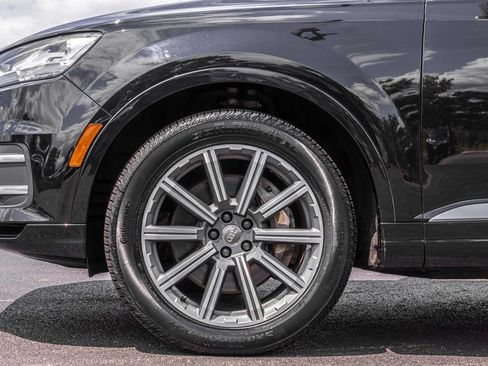 Used 2018 Audi Q7 3.0T Prestige w/ Prestige Package AWD/4WD image 39