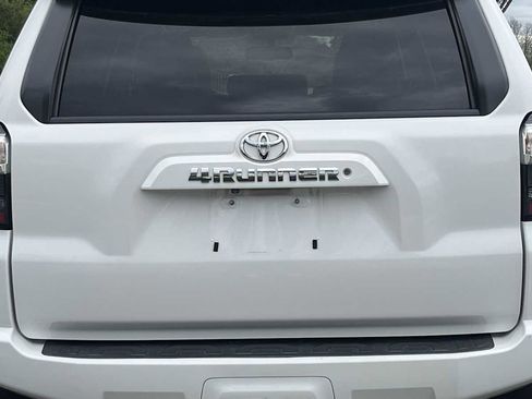 Used 2015 Toyota 4Runner SR5 Premium AWD/4WD image 16