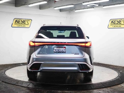 Used 2023 Lexus RX 500h F Sport image 3