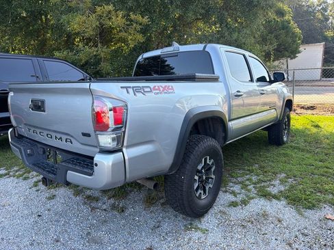 Used 2021 Toyota Tacoma TRD Off-Road w/ Technology Package AWD/4WD image 3