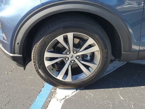 Used 2020 Ford Explorer Platinum w/ Premium Technology Package image 11