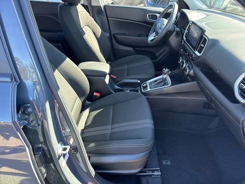 Certified 2024 Hyundai Venue SEL image 13