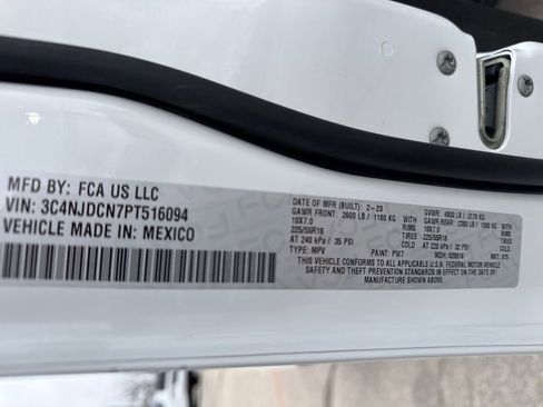 Used 2023 Jeep Compass Limited image 40