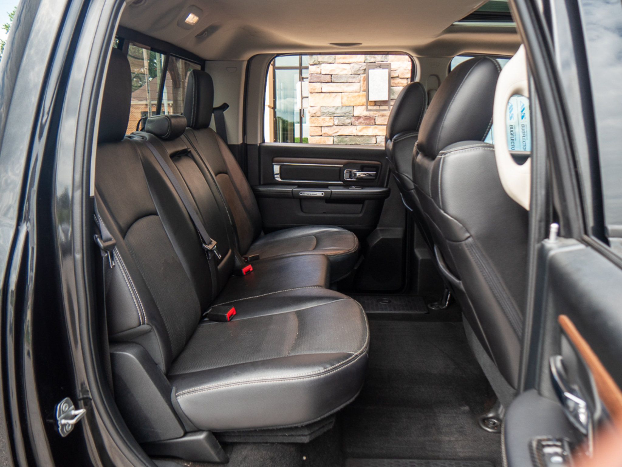 Used 2017 RAM 1500 Laramie AWD/4WD image 21