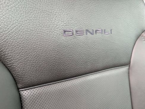 Used 2024 GMC Sierra 2500 Denali w/ Denali Reserve Package image 11