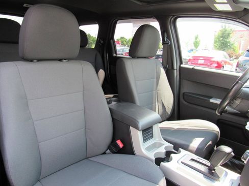 Used 2012 Ford Escape XLT AWD/4WD image 29