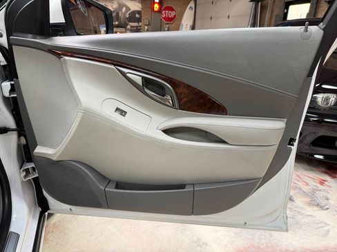 Used 2012 Buick LaCrosse Premium FWD image 31