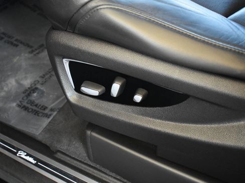 Used 2015 Cadillac Escalade Premium AWD/4WD image 36