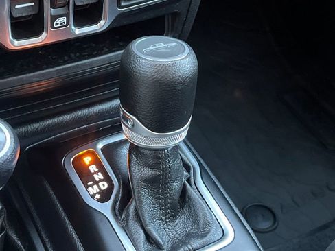 Used 2021 Jeep Gladiator Sport image 24