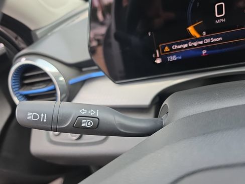 Used 2025 Chevrolet Trax LT FWD image 21