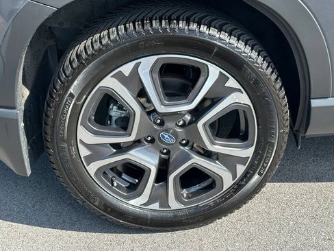 Used 2023 Subaru Ascent Touring AWD/4WD image 9