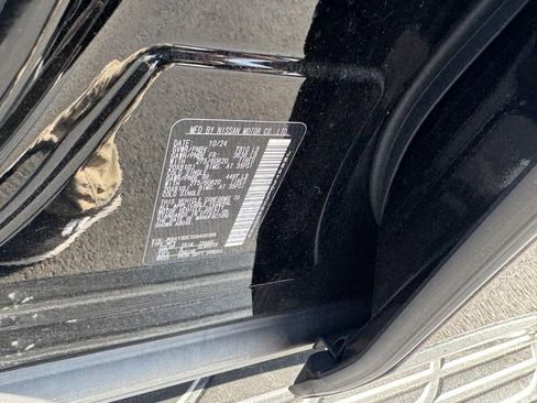 Used 2025 Nissan Armada PRO-4X image 25